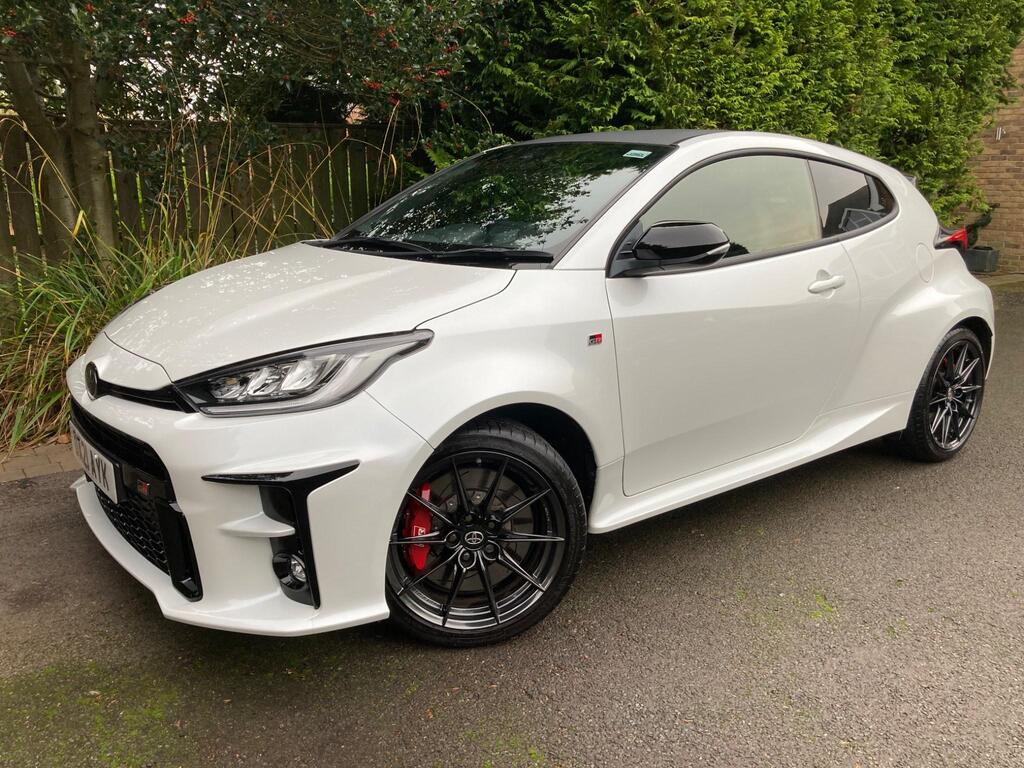  Toyota Yaris GR weiss